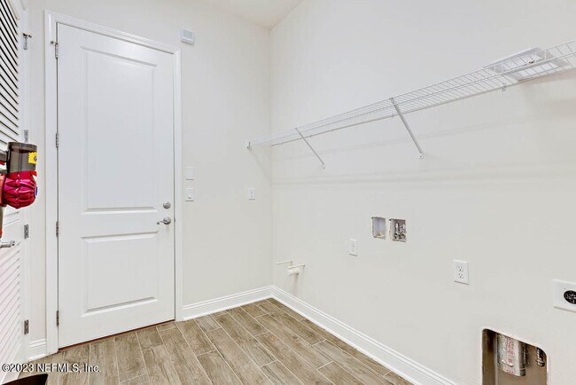 Building Photo - 2861 Bastia Ct