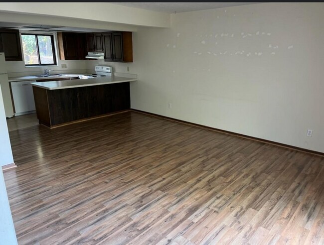 Building Photo - 506 State Mill Rd