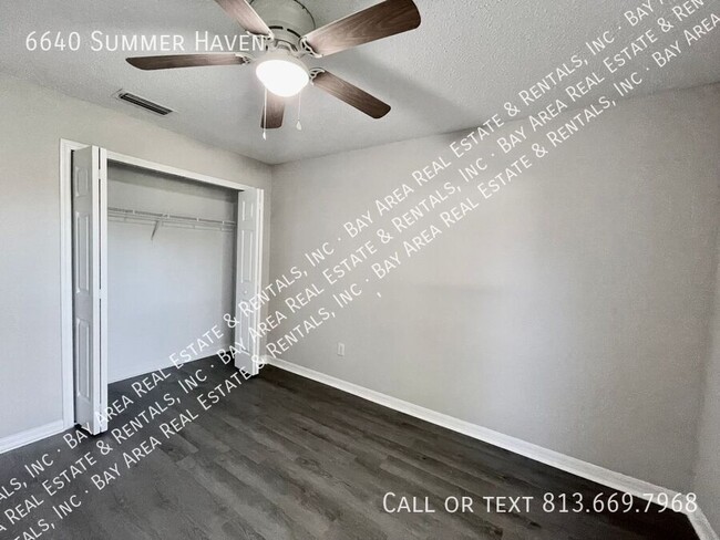 Building Photo - 6640 Summer Haven Dr