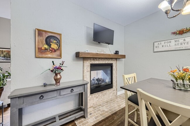 Building Photo - 6220 Salvia St