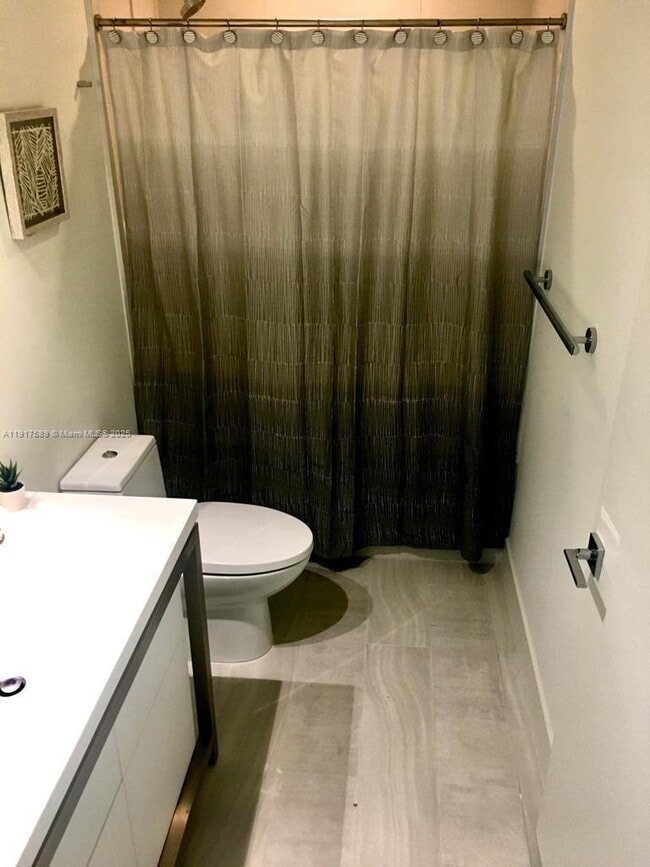 Building Photo - 2000 Metropica Wy