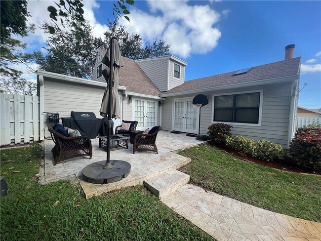 Building Photo - 5068 Beechwood Rd