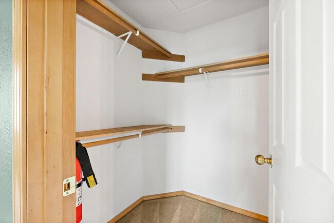 Building Photo - Spacious 4-Bedroom Olympia Home with A/C, ...