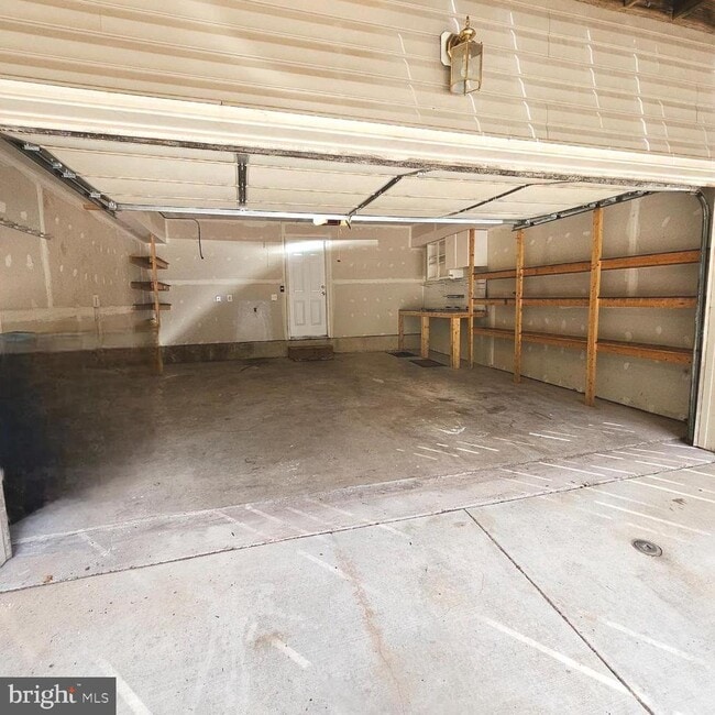 Building Photo - 20992 Kittanning Ln