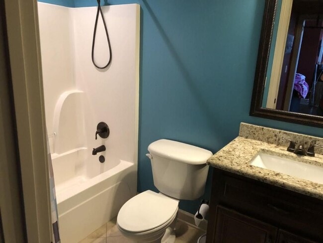 Building Photo - Modern Elegance in Valdosta: Spacious 4BR/...
