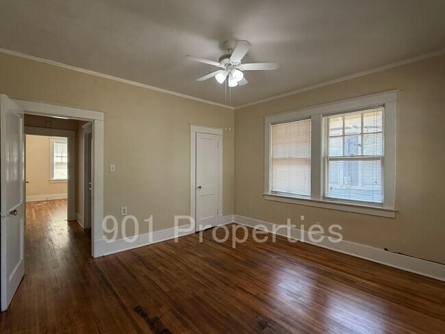 Building Photo - 1055 S Cox St