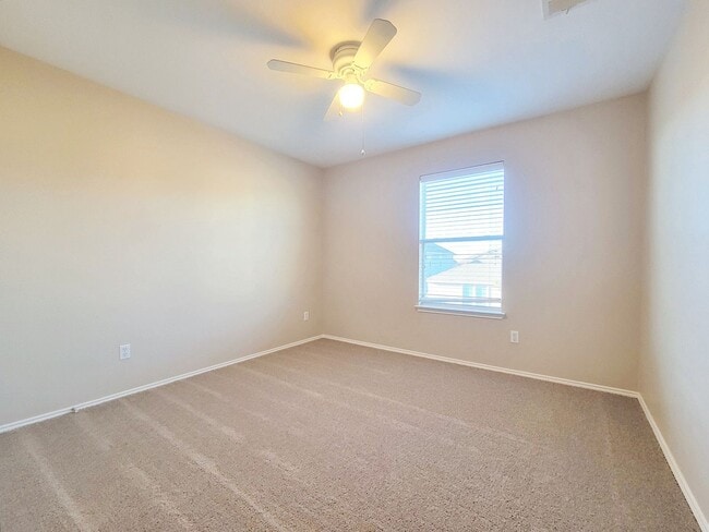 Building Photo - 1007 Ranchero Rd