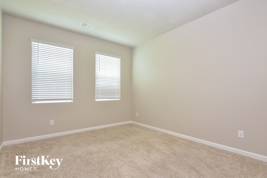 Building Photo - 3521 Lilly Brook Dr