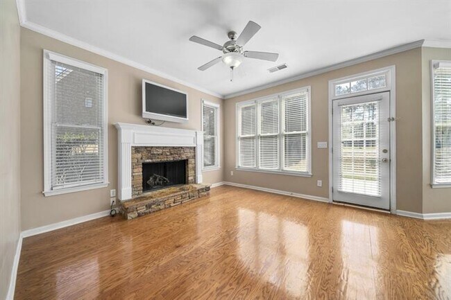 Building Photo - 130 Candler Ct