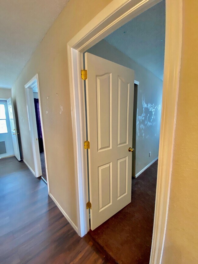 Building Photo - 14214 Lasso Rock Dr