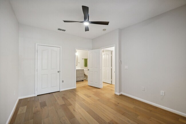 Building Photo - 4207 S Dale Mabry Hwy