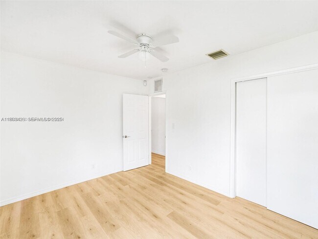 Building Photo - 1240 NW 7th Ave