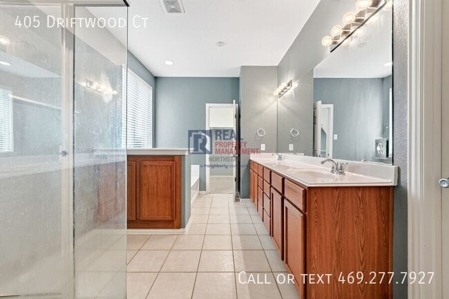 Building Photo - 405 Driftwood Ct