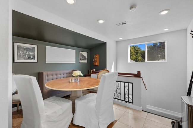 Building Photo - 1119 Prosser Ave