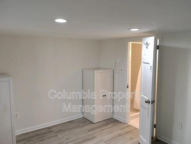 Building Photo - 1707 Kilbourne Pl NW