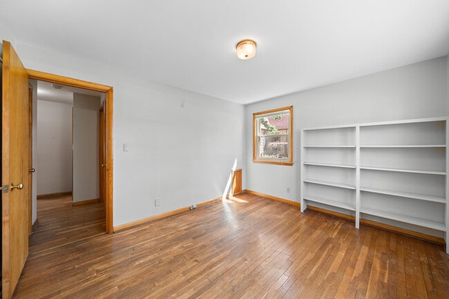 Building Photo - 11 S Church St