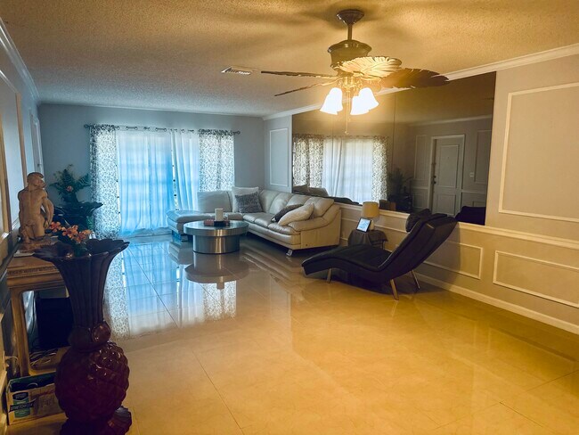 Building Photo - 4964 Eaglewood Rd