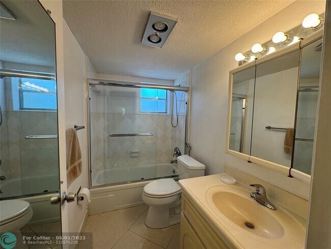 Building Photo - 1481 S Ocean Blvd