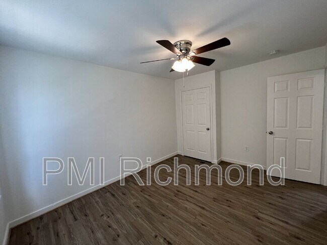 Building Photo - 307 Cedarwood Rd