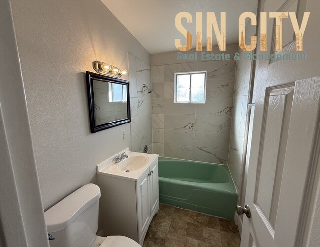 Building Photo - 2659 S Van Patten St