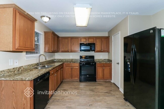 Building Photo - 11727 Standing Pine Ln