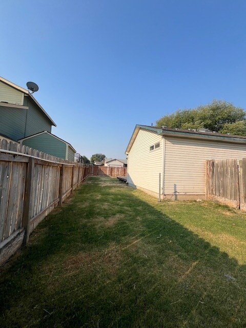Building Photo - 3 Bed 2 Bath in Nampa!