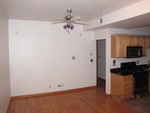 Building Photo - MUST SEE 2BEDROOM/1BATH CONDO WASHER & DRYER, CLOSE TO THE L TRAIN IN ALBANY PARK! AVAILABLE 6/5/26