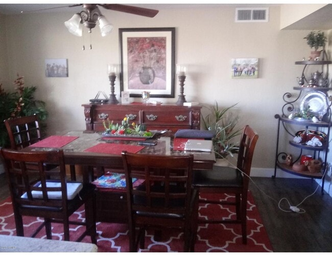 Building Photo - Golf course lot Sun City home