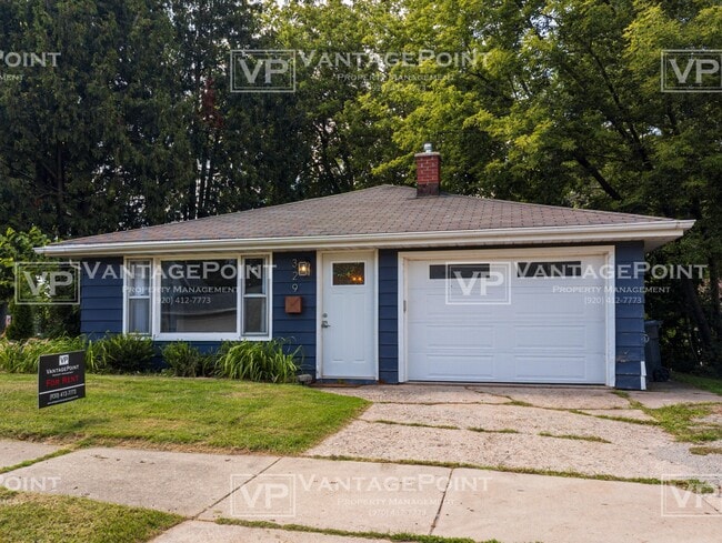 Primary Photo - 329 Monroe St