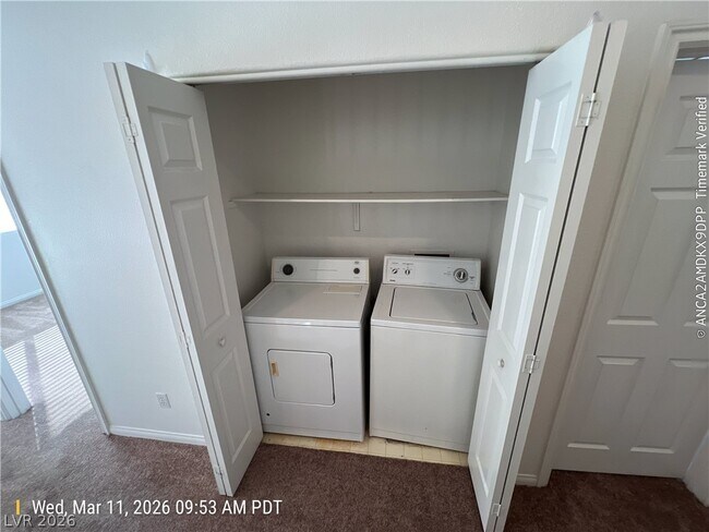 Building Photo - 7558 Grassy Bank St