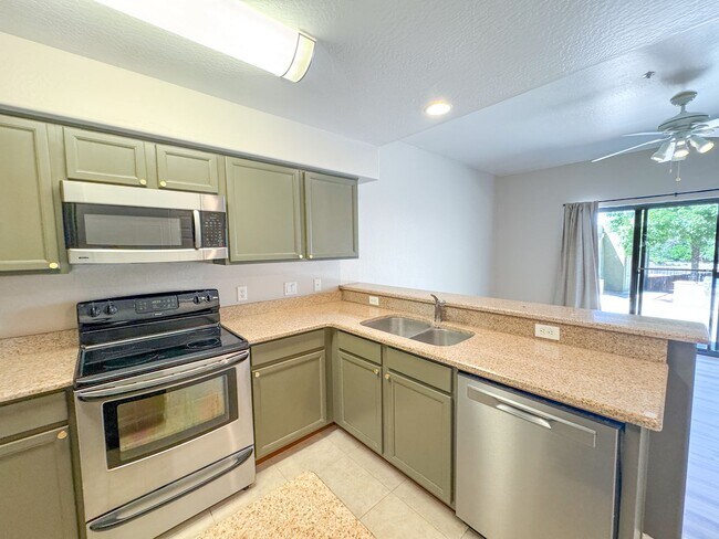 Building Photo - TWO STORY CONDO - RIMROCK/MONTEZUMA- BEAVER CREEK RD