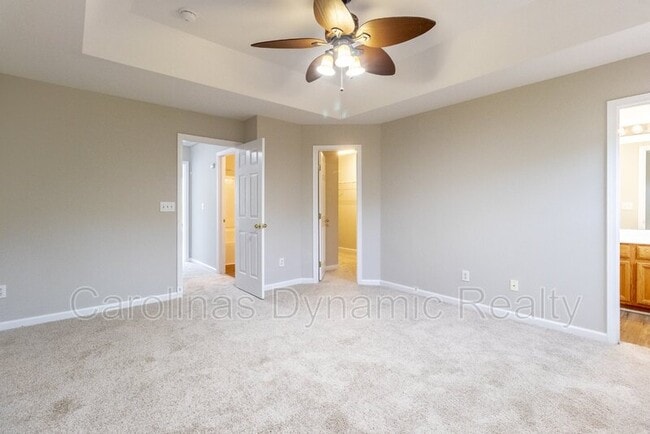 Building Photo - 9618 Blossom Hill Dr