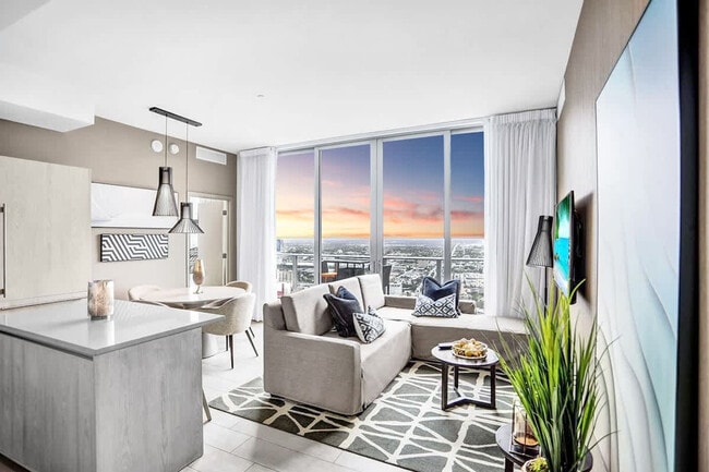 Building Photo - 4010 S Ocean Dr