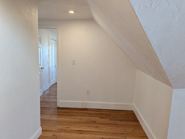 Building Photo - 12 Newbern Ave