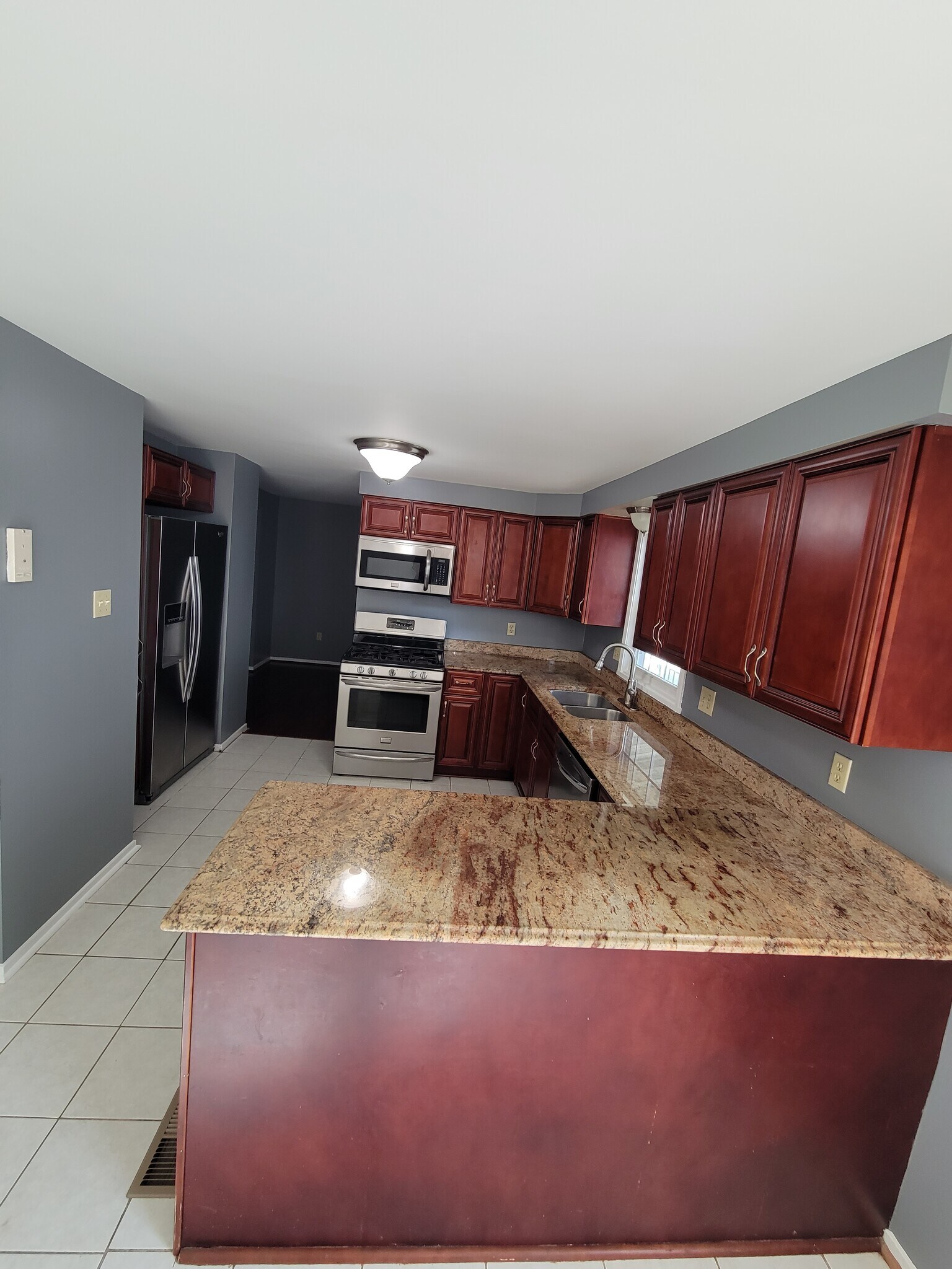 Building Photo - 4238 Glenn Dale Rd