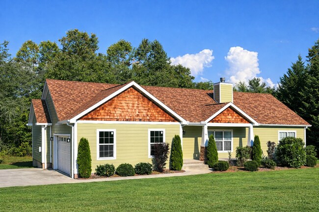 Building Photo - 265 Lewis Creek Dr