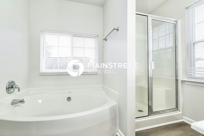 Building Photo - 3 Bedroom Pet-Friendly Home in Greensboro, NC with Main Street Renewal