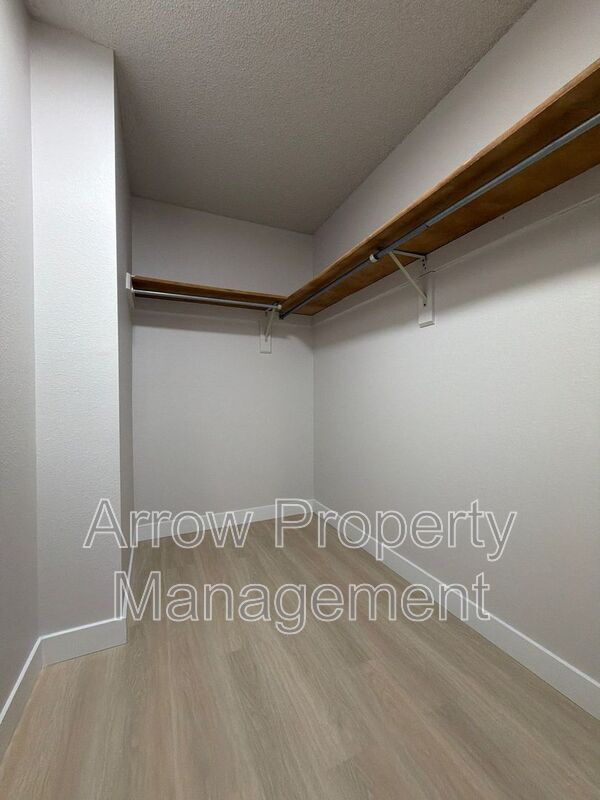 Building Photo - 2334 N 44th St