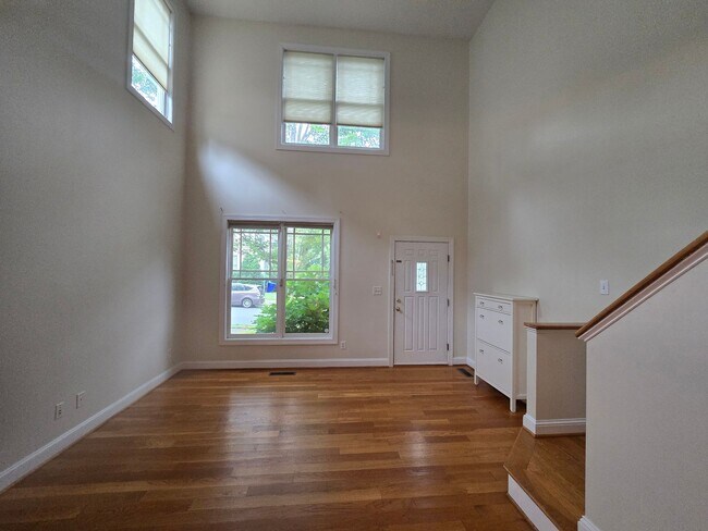 Building Photo - Stylish 3BR, 3BA Townhouse – Prime Location Near Durham & Chapel Hill!