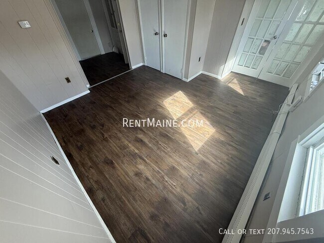 Building Photo - 468 Union St