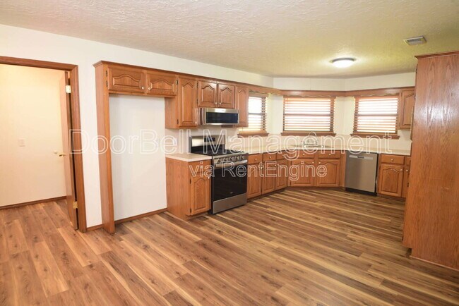 Building Photo - 36509 East 71st St S