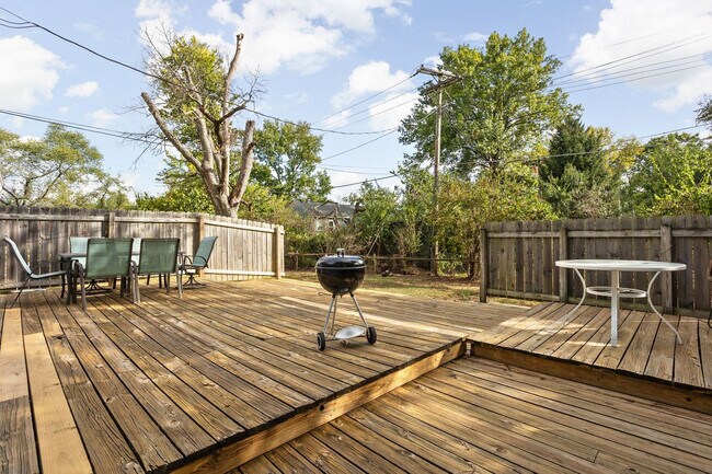 Building Photo - 2307 E 65th St