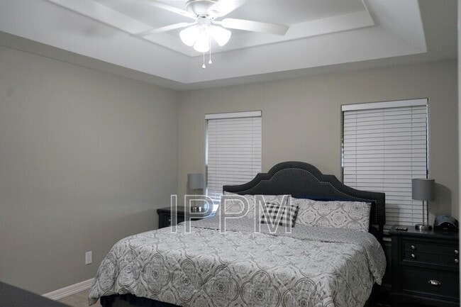 Building Photo - 2234 S Christian Cir