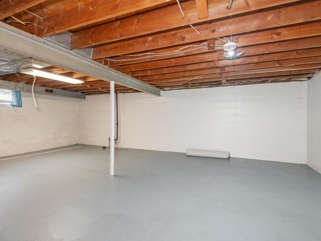 Building Photo - 6321 Wilryan Ave