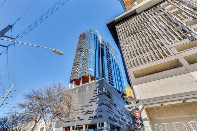 Building Photo - 70 Rainey St