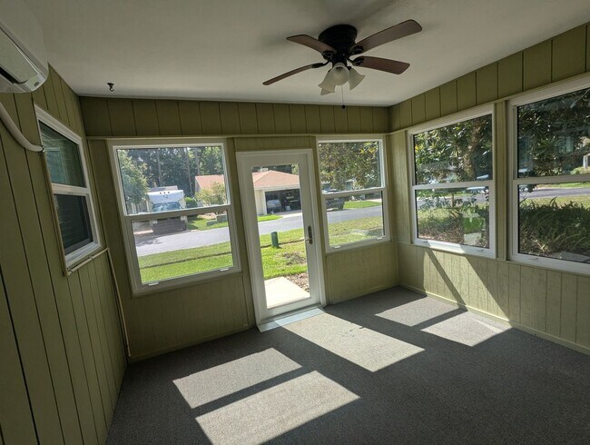 Building Photo - 2 bedroom/ 2 bath in Turkey Creek Forest