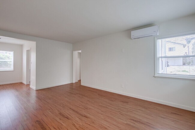 Building Photo - Updated 2-Bed Condo in Prime North Park