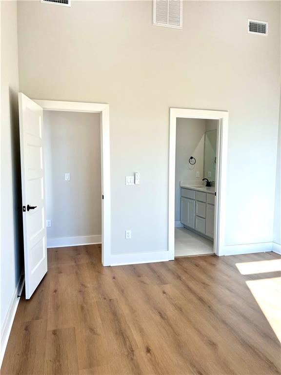 Building Photo - 1811 Lapis Ave