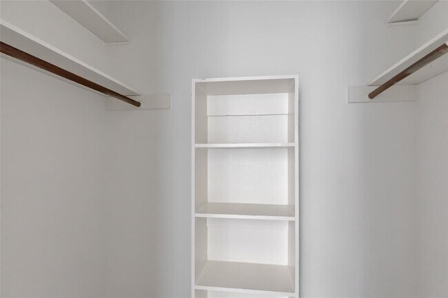 Building Photo - 2414 Chanay Ln