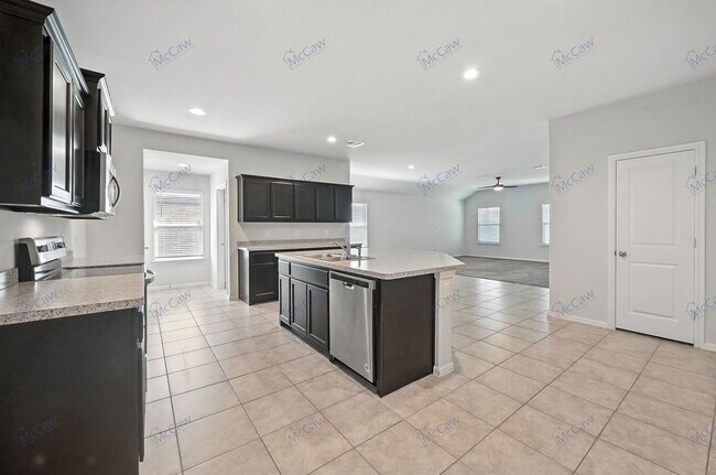 Building Photo - 3317 Winoak Dr